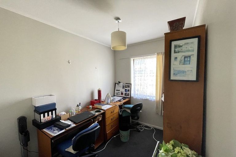 Photo of property in 2/21 Drake Street, Howick, Auckland, 2014