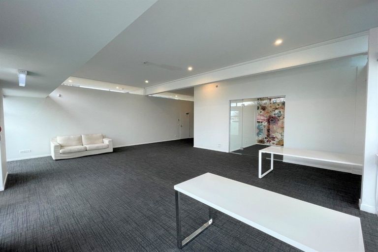 Photo of property in 3/102 Victoria Street, Onehunga, Auckland, 1061