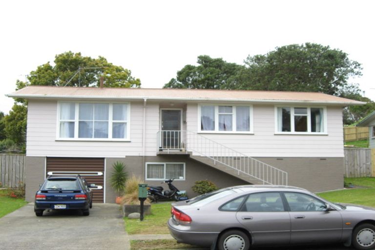 Photo of property in 9 Brixham Place, Merrilands, New Plymouth, 4312