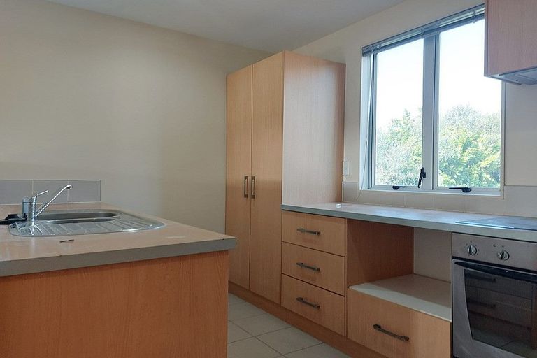 Photo of property in 7 Albionvale Road, Glen Eden, Auckland, 0602