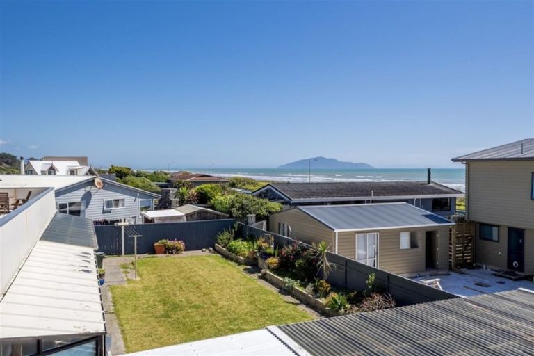 Photo of property in 5 Scott Avenue, Otaki Beach, Otaki, 5512