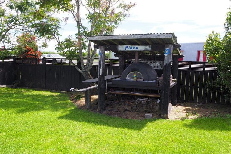 Photo of property in 73 Keepa Road, Coastlands, Whakatane, 3191