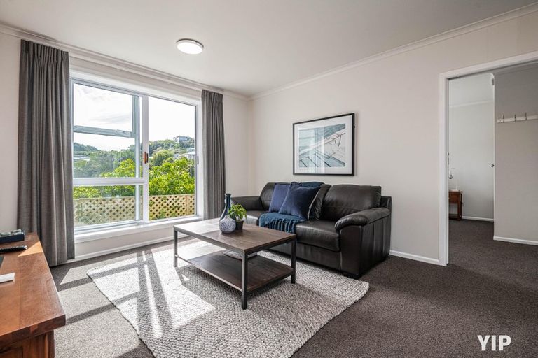 Photo of property in 5 Hallewell Crescent, Johnsonville, Wellington, 6037