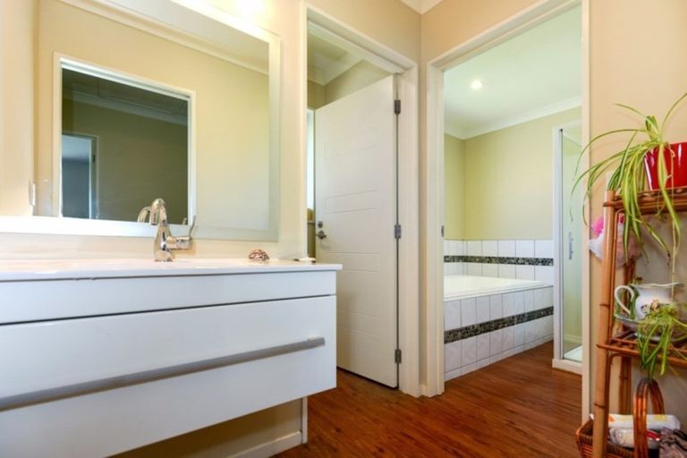 Photo of property in 10 Mchugh Crescent, Darfield, 7510