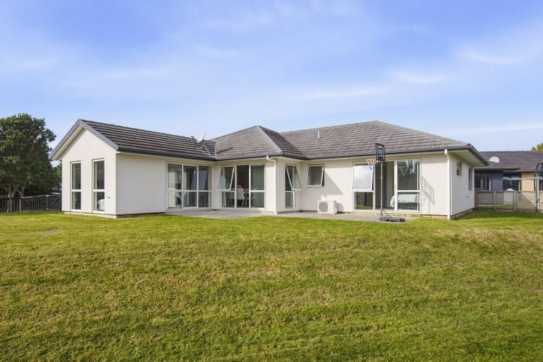 Photo of property in 10 Tamihana Street, Otaki, 5512