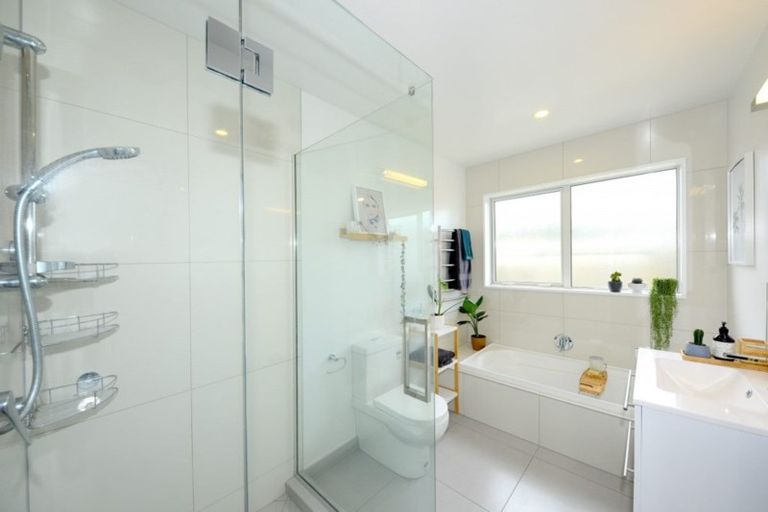 Photo of property in 50 Shillingford Boulevard, Rolleston, 7615