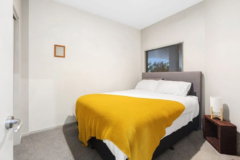 Photo of property in Stadium Garden Flats, 403/107 Thorndon Quay, Pipitea, Wellington, 6011