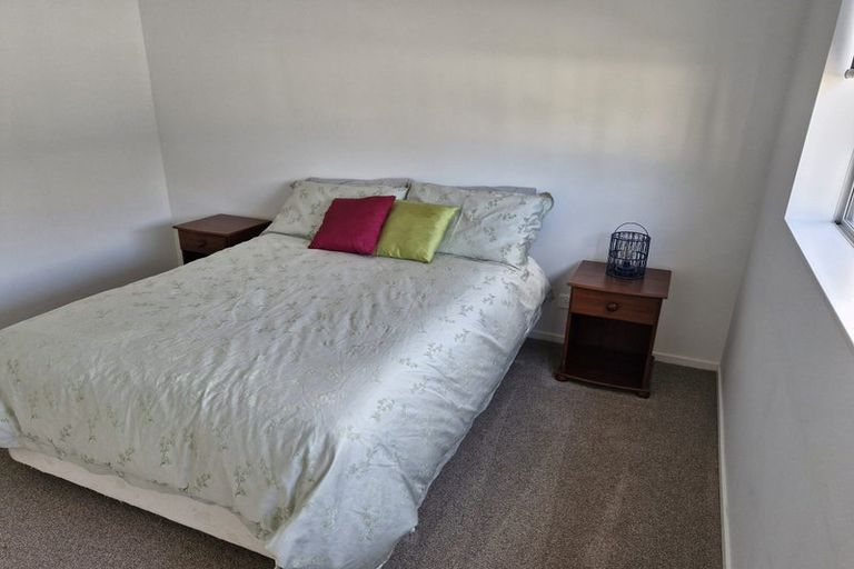 Photo of property in 64 Mettam Drive, Swanson, Auckland, 0614