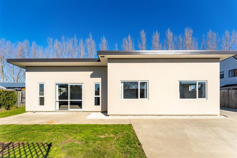 Photo of property in 8a Coppins Place, Motueka, 7120
