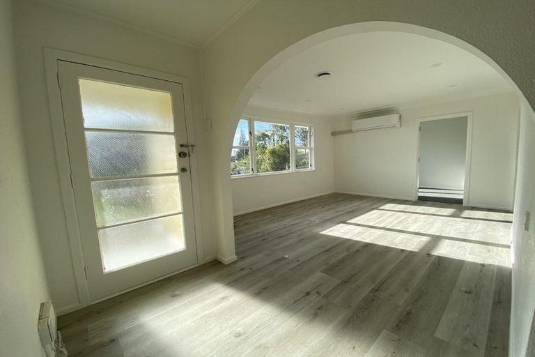 Photo of property in 98 Fisher Crescent, Otara, Auckland, 2023