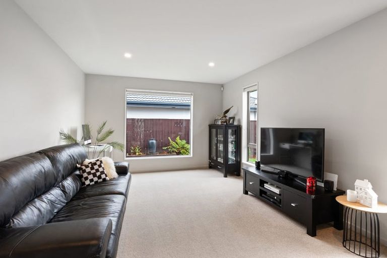 Photo of property in 32 Flaxon Place, Burwood, Christchurch, 8083