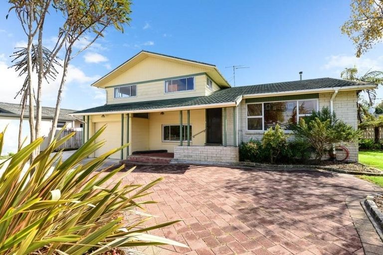 Photo of property in 35 Glen Lynne Avenue, Queenwood, Hamilton, 3210