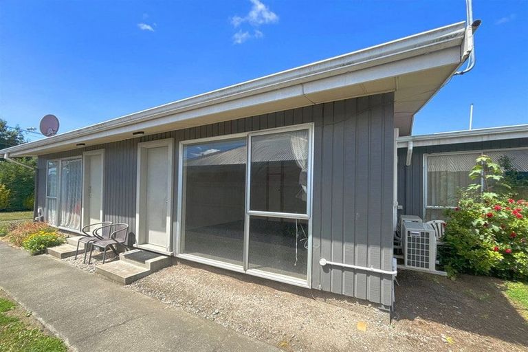 Photo of property in Kings Autos (ex Morgans Factory), 3/206 Hastings Street South, Hastings, 4122