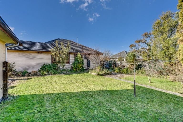 Photo of property in 131 Memorial Avenue, Burnside, Christchurch, 8053