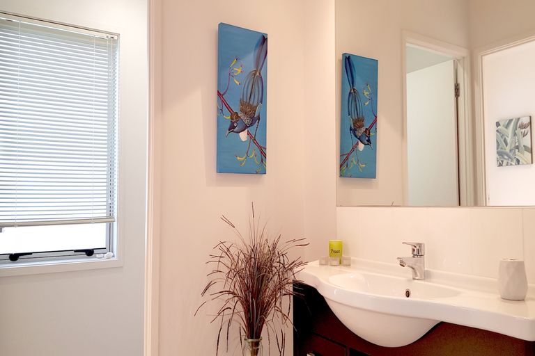 Photo of property in 215d Schnapper Rock Road, Schnapper Rock, Auckland, 0632