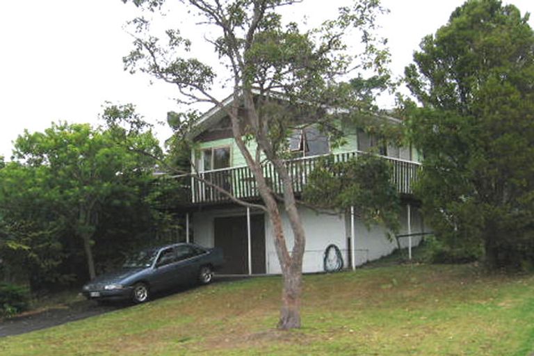 Photo of property in 64 Lavery Place, Sunnynook, Auckland, 0632