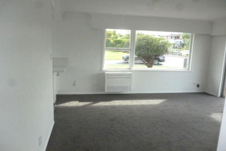 Photo of property in 2/4 Marriott Road, Pakuranga, Auckland, 2010
