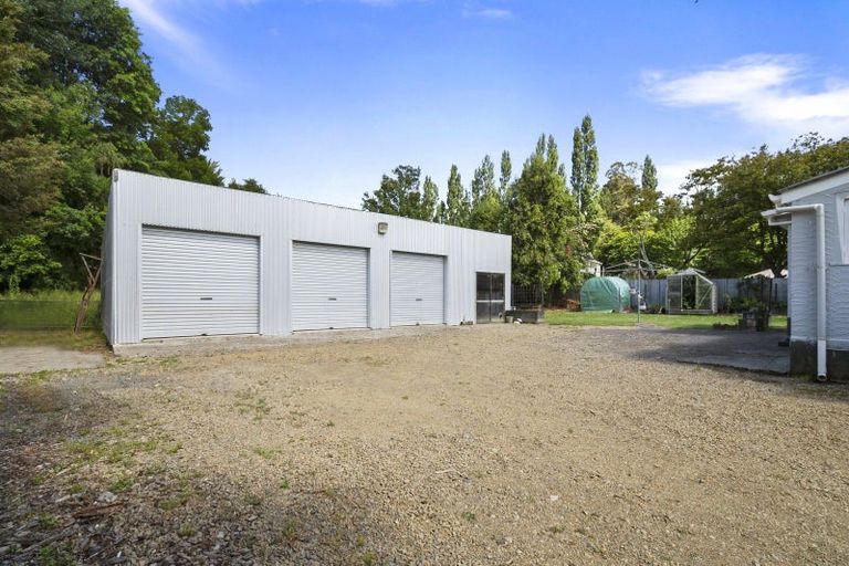 Photo of property in 19 Ongo Road, Hunterville, 4730