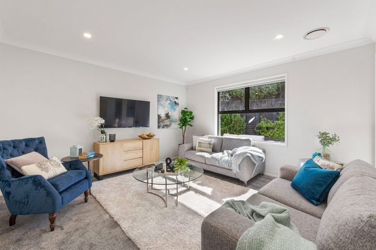 Photo of property in 99 Stoneridge Terrace, Whitford, Manurewa, 2576