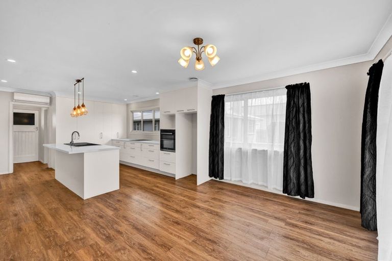 Photo of property in 18 Grey Street, Hawera, 4610