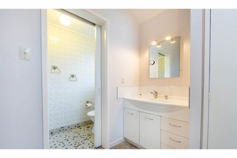 Photo of property in 22 Tuirau Place, Ilam, Christchurch, 8041