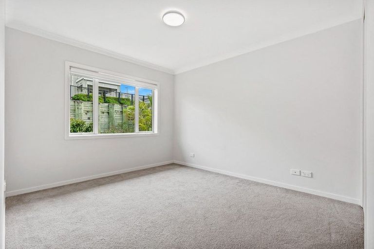 Photo of property in 29 Landmark Terrace, Orewa, 0931