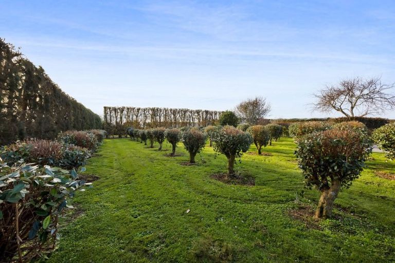 Photo of property in 16 Arthur Road, Paraite, New Plymouth, 4373