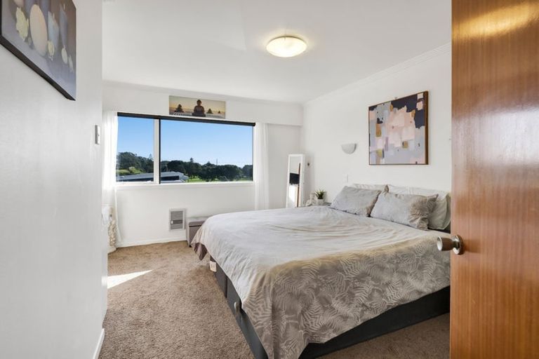 Photo of property in 1 Mclean Street, Strandon, New Plymouth, 4312