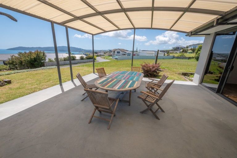 Photo of property in 31 Eagles Way, Cable Bay, 0420