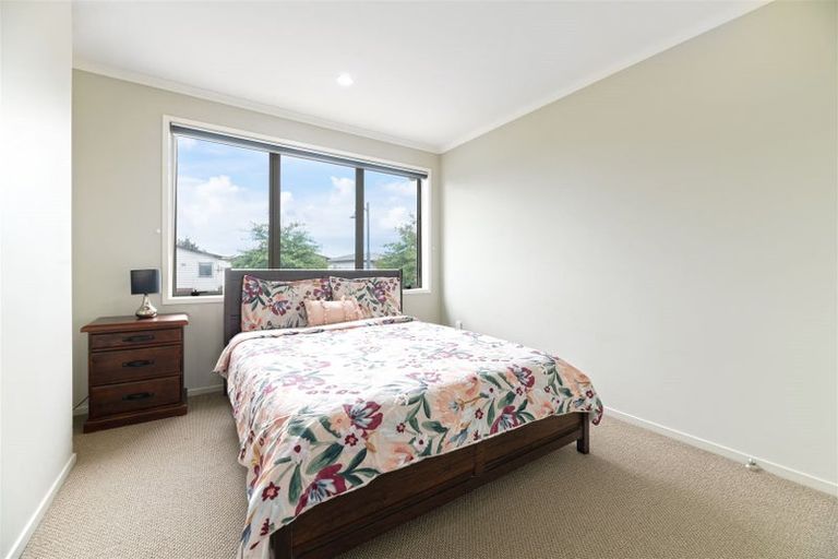Photo of property in 1 Tarapiroe Avenue, Takanini, 2112