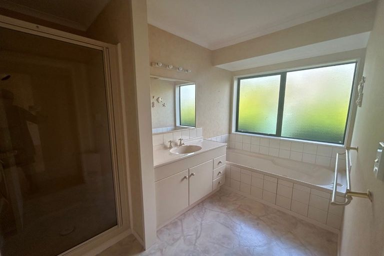 Photo of property in 42a Te Moana Road, Waikanae Beach, Waikanae, 5036