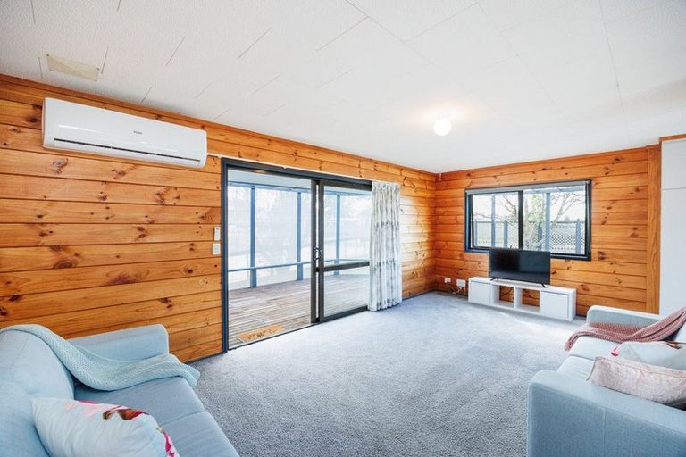 Photo of property in 14 Pukepapa Road, Marton, 4710