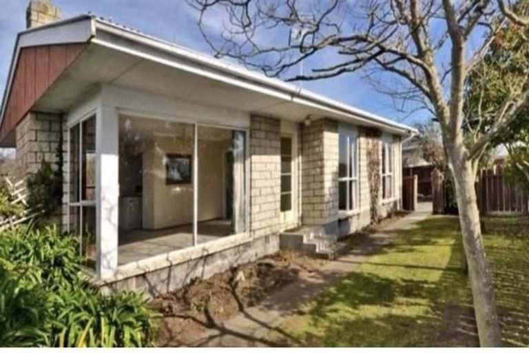 Photo of property in 185 Pacific Road, North New Brighton, Christchurch, 8083