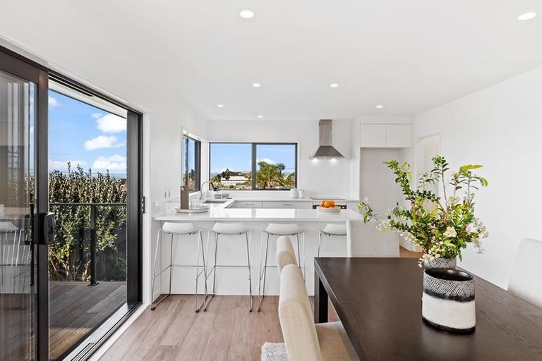 Photo of property in 39 Stanmore Bay Road, Stanmore Bay, Whangaparaoa, 0932