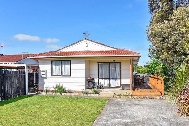 Photo of property in 1/44 Taitimu Drive, Weymouth, Auckland, 2103