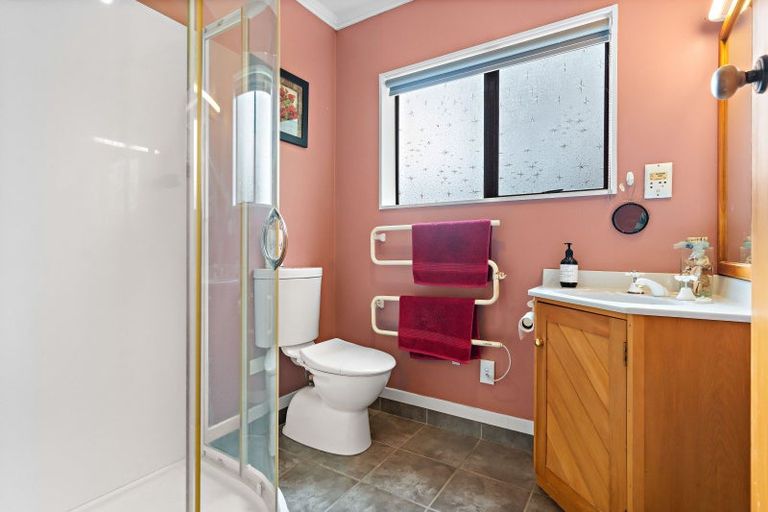 Photo of property in 10a Tararua Street, Masterton, 5810