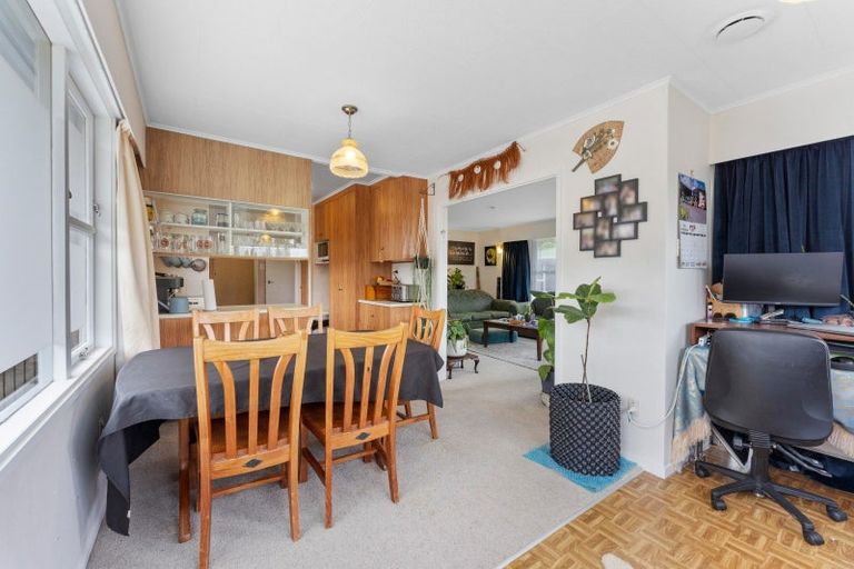 Photo of property in 18 Tanekaha Street, Stokes Valley, Lower Hutt, 5019