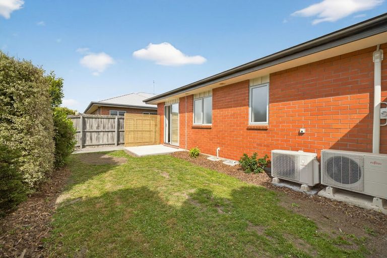 Photo of property in 15 Saint Peters Close, Woolston, Christchurch, 8062