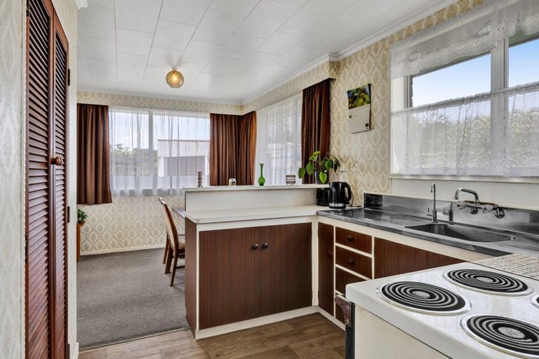 Photo of property in 3 Caesar Street, Stratford, 4332