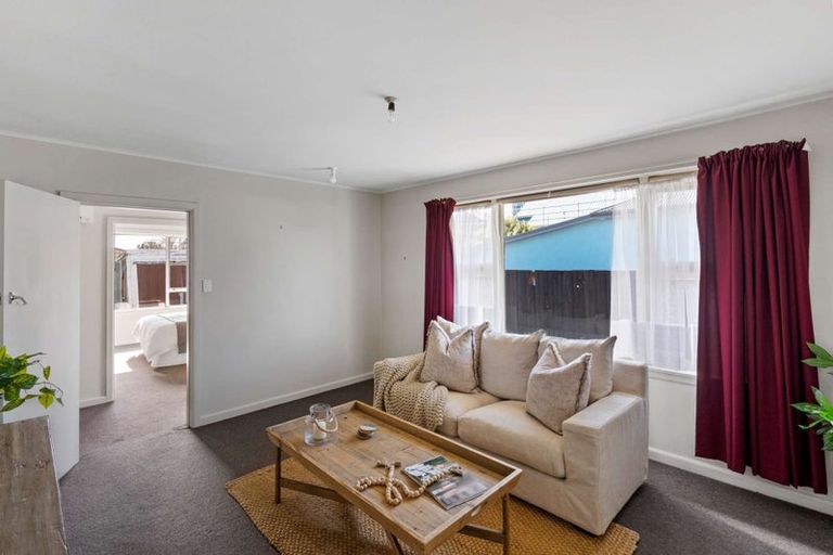 Photo of property in 2/65a Wychbury Street, Spreydon, Christchurch, 8024