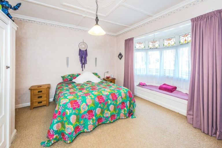 Photo of property in 2 Glasgow Street, Takaro, Palmerston North, 4412