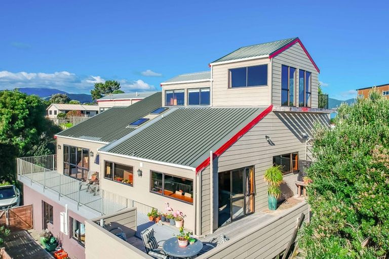 Photo of property in 40 Hicks Crescent, Waikanae Beach, Waikanae, 5036