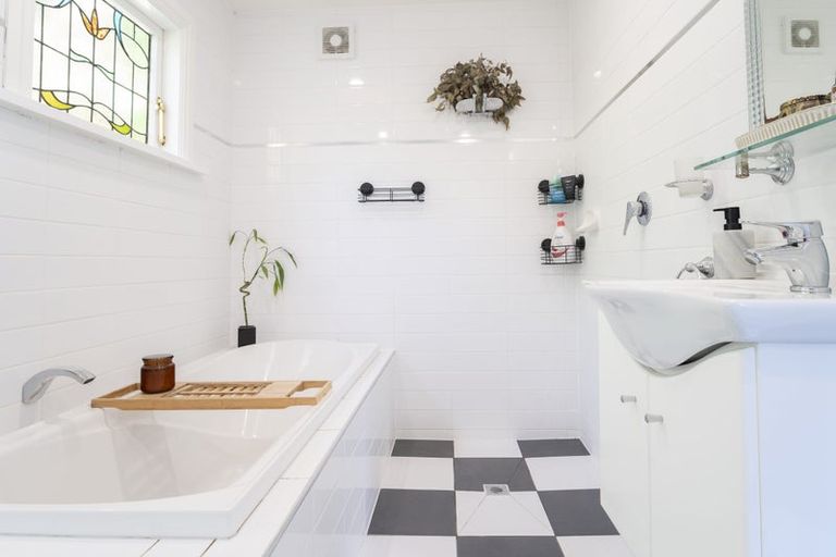 Photo of property in 38 Monowai Road, Johnsonville, Wellington, 6037