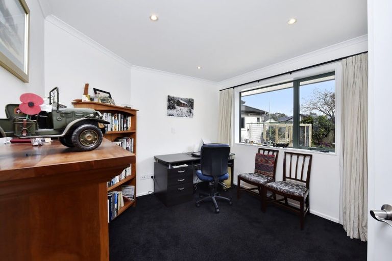 Photo of property in 19 Aratia Way, Richmond, 7020