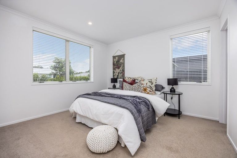 Photo of property in 19 Kukuwai Avenue, Red Beach, 0932