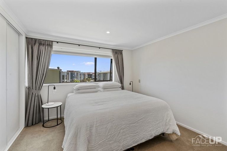 Photo of property in 18 Walter Merton Road, Hobsonville, Auckland, 0616