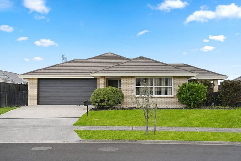 Photo of property in 22 Ladeira Place, Fitzroy, Hamilton, 3206