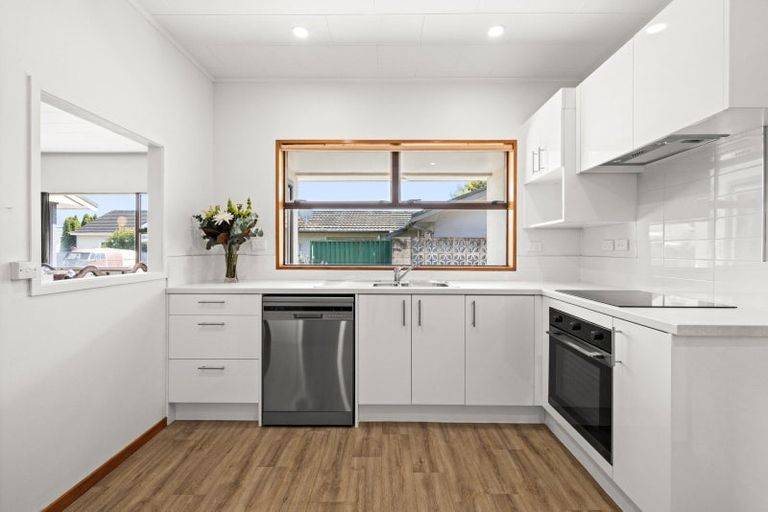 Photo of property in 1/16 Guthrie Road, Havelock North, 4130