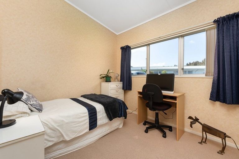 Photo of property in 96b Ngatai Road, Otumoetai, Tauranga, 3110