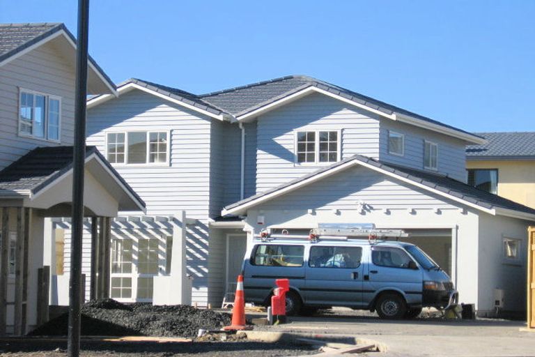 Photo of property in 38 Mulvaney Crescent, Henderson, Auckland, 0612